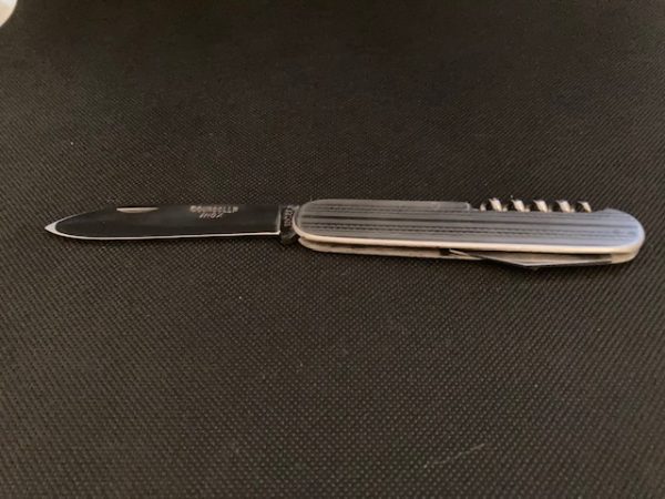 COUTEAU TOUT INOX GRAND MODELE 3  PIÈCES  LAME OUVRE-BOITE TIRE-BOUCHON  MANCHE INOX GUILLOCHE LAME INOX- 289 G