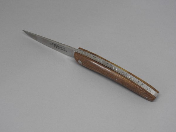 COUTEAU THIERS PLEIN MANCHE PISTACHIER 10 CM 1 PIECE  LAME INOX RESSORT  GUILLOCHE-9610 PIST – Image 2