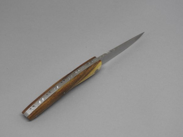 COUTEAU THIERS PLEIN MANCHE PISTACHIER 10 CM 1 PIECE  LAME INOX RESSORT  GUILLOCHE-9610 PIST – Image 3