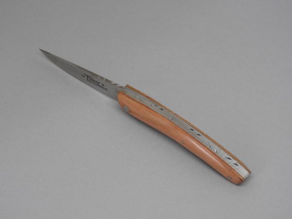 COUTEAU THIERS PLEIN MANCHE PLATANE 10 CM 1 PIECE  LAME INOX RESSORT  GUILLOCHE-9610 PLAT