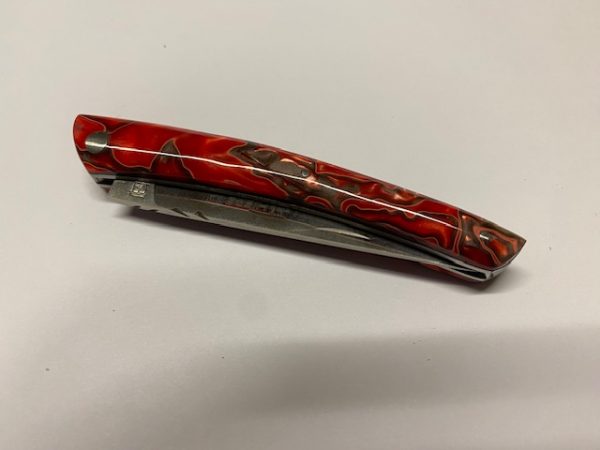 COUTEAU THIERS PLEIN MANCHE RESINE ROUGE 10 CM 1 PIECE  LAME INOX RESSORT  GUILLOCHE-9610 RES