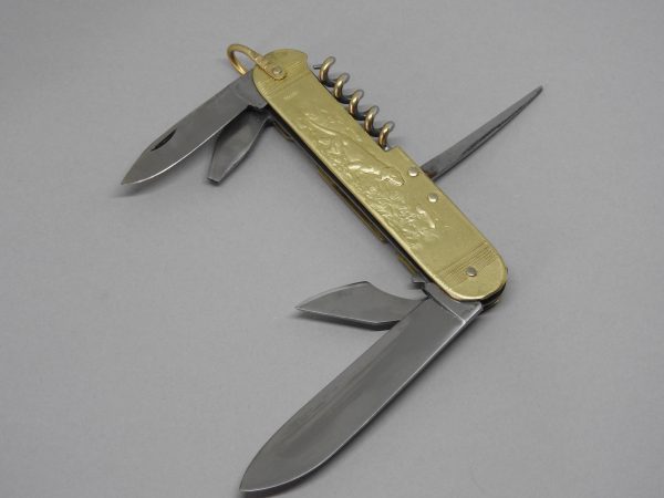 COUTEAU COURSOLLE GRAND CHASSEUR CHIEN  6  PIÈCES  TIRE-BOUCHON POINÇON OUVRE-BOITE CANIF TOURNEVIS  MANCHE LAITON - 247 – Image 4