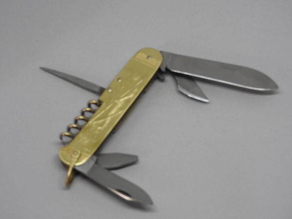COUTEAU COURSOLLE GRAND SEMEUR FAUCHEUR 6  PIÈCES  TIRE-BOUCHON POINÇON OUVRE-BOITE CANIF TOURNEVIS  MANCHE LAITON - 247 – Image 3
