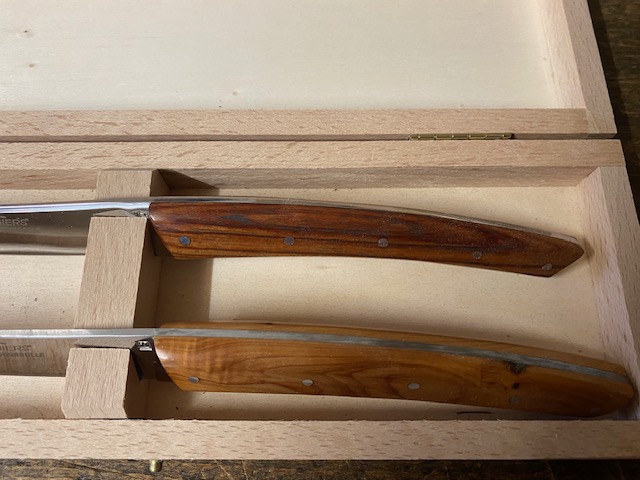 COUTEAU THIERS TABLE COFFRET DE 2 COUTEAUX DE TABLE 9912THBOIS – Image 2
