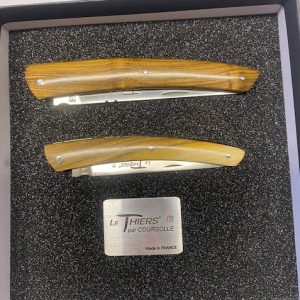 COFFRET 2 COUTEAUX LE THIERS 12CM ET 10 CM PLEIN MANCHE PISTACHIER SUR PLATINES INOX LAME INOX RESSORT INOX GUILLOCHE-9612PIS2